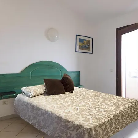 One Bedroom With Panoramic Pool In Sardinia Apartamento Badesi